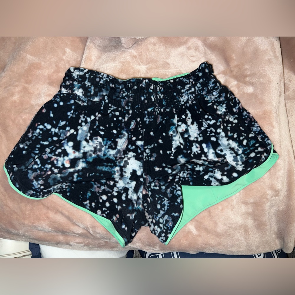 Lululemon Choose A Side 3” Shorts
